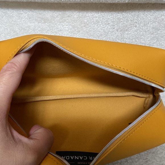 acqua di parma toiletry bag / air canada amenity case - Picture 9 of 9